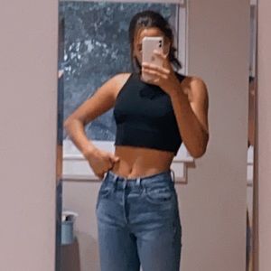 Meet your Posher, Olivia